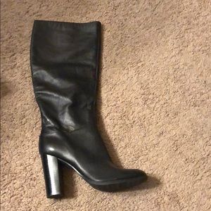 Heeled boots